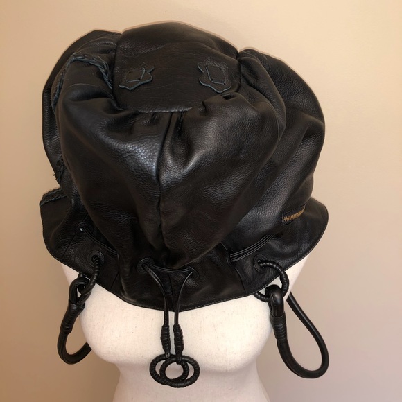 Fiore by Isabella Fiore Black Leather Braid Tote - Picture 3 of 15